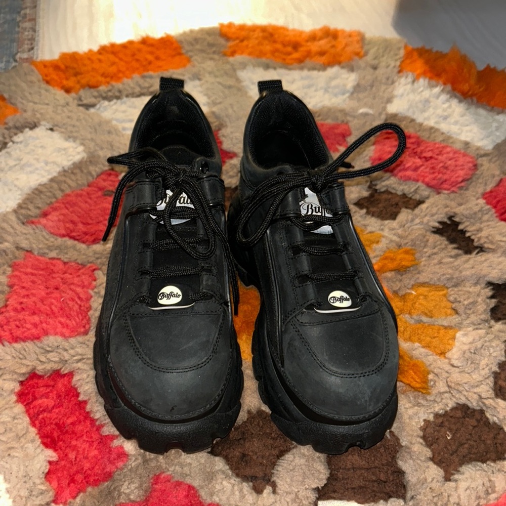 Buffalo Platform Sneakers size 6